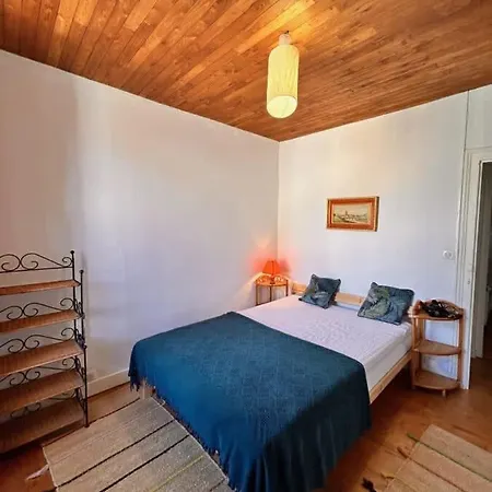 Prázdninový dům Charming In For 6
